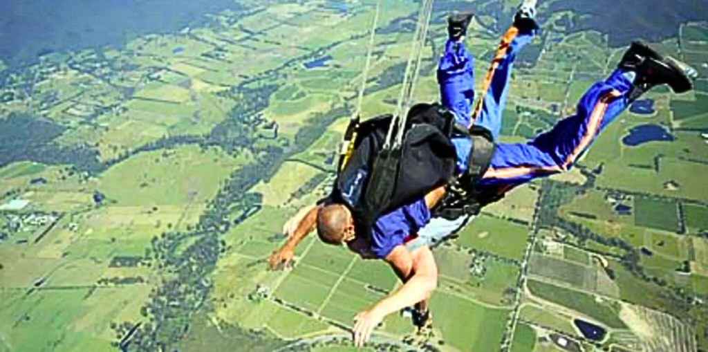 Ossie Khan takes journalist Craig Tensely skydiving